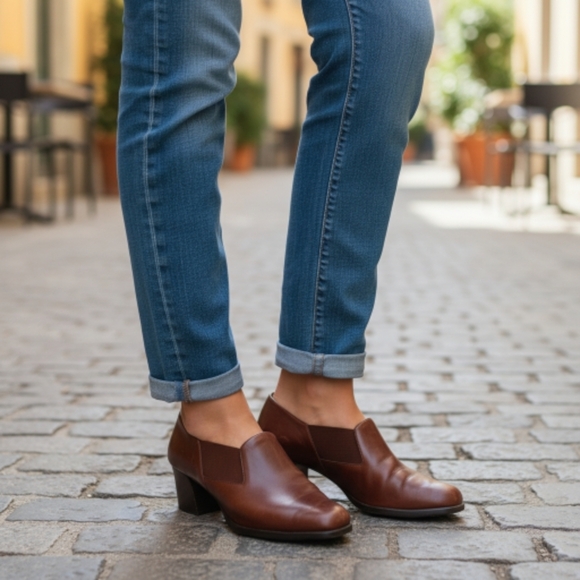 Aerosole Leather Booties/ Shoes - Picture 3 of 7